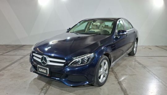 Mercedes Benz • Clase C