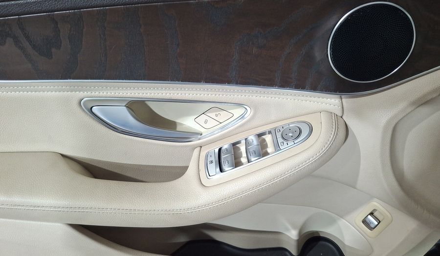 Mercedes Benz Clase C 2.0 200 CGI EXCLUSIVE AT Sedan 2015