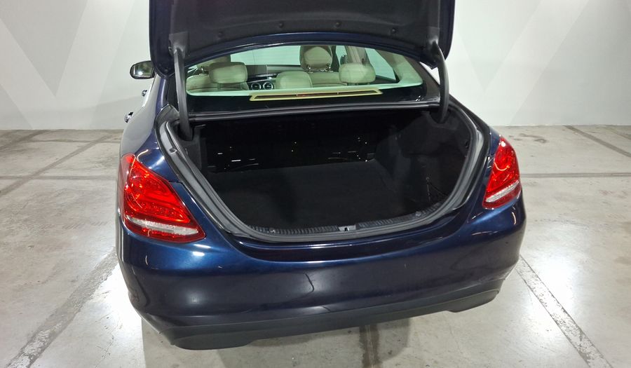 Mercedes Benz Clase C 2.0 200 CGI EXCLUSIVE AT Sedan 2015