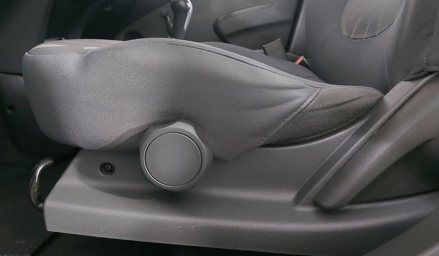 Chevrolet Spark Classic 1.2 LS A MT Hatchback 2017