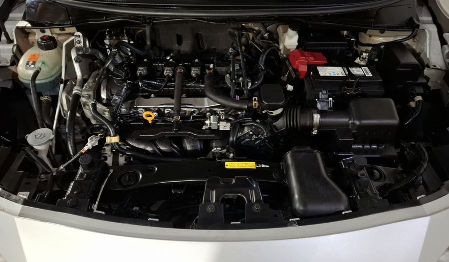 Nissan Versa 1.6 PLATINUM CVT Sedan 2021