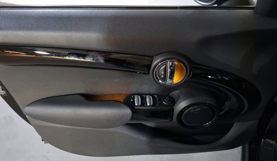 Mini Cooper 1.5 COOPER PEPPER DCT Hatchback 2019