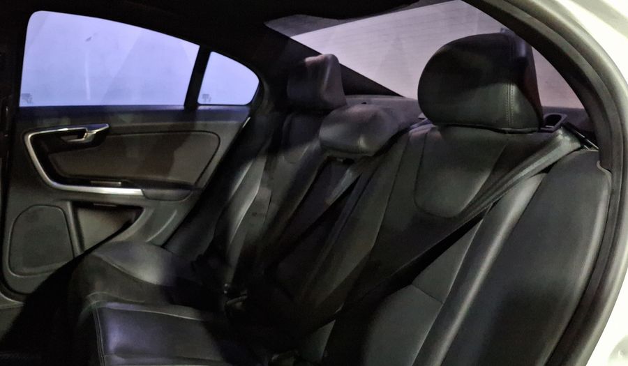 Volvo S60 1.6 ADDITION PLUS T4 DCT Sedan 2015