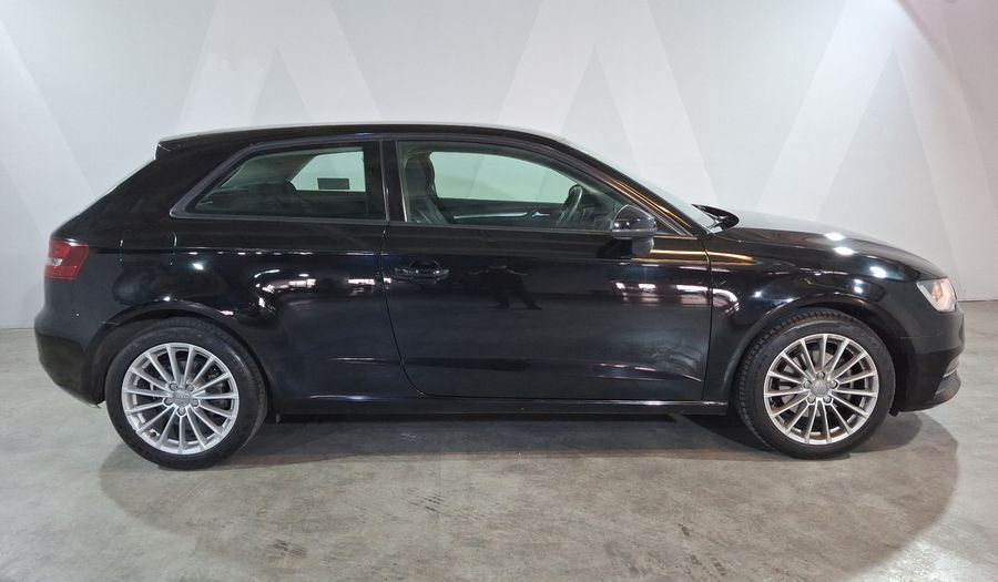 Audi A3 1.4 TFSI AMBIENTE S TRONIC Hatchback 2013
