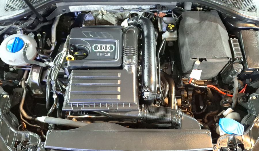 Audi A3 1.4 TFSI AMBIENTE S TRONIC Hatchback 2013