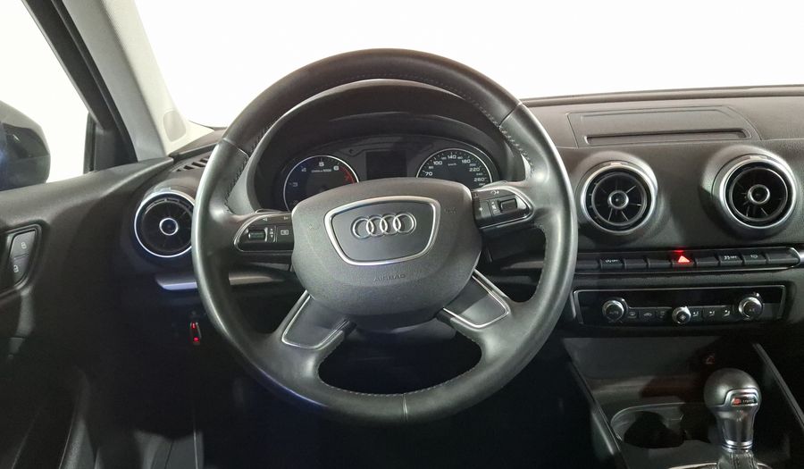 Audi A3 1.4 TFSI AMBIENTE S TRONIC Hatchback 2013