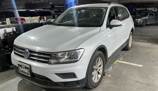 Volkswagen • Tiguan