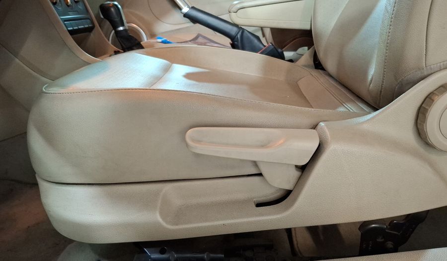 Volkswagen Beetle 2.5 SPORT TIPTRONIC Hatchback 2016