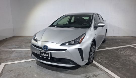 Toyota • Prius