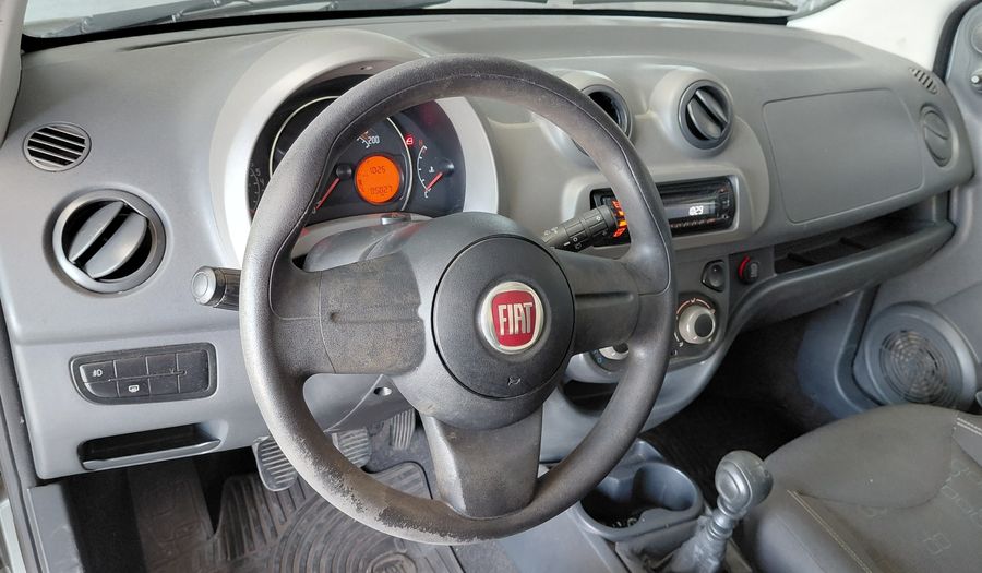 Fiat Uno 1.4 8V ATTRACTIVE 5P Hatchback 2013