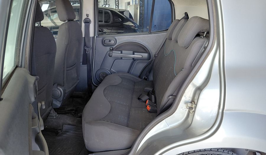 Fiat Uno 1.4 8V ATTRACTIVE 5P Hatchback 2013