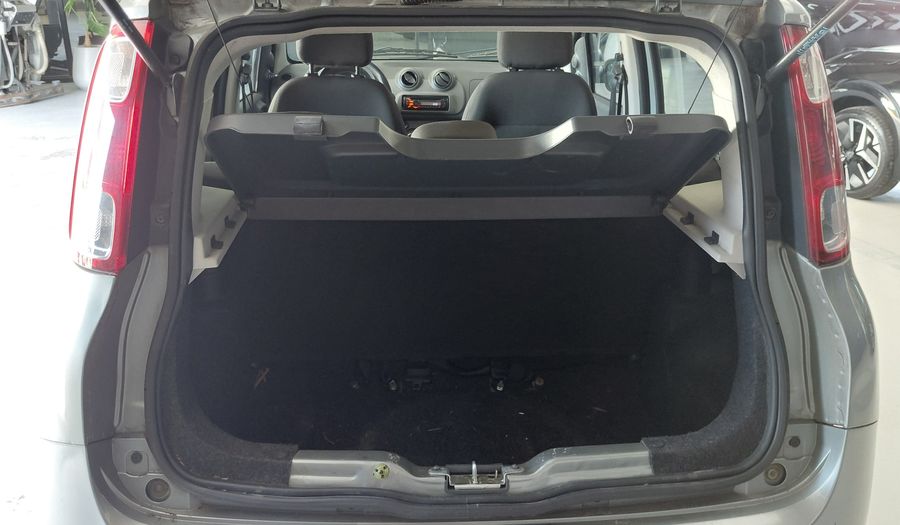 Fiat Uno 1.4 8V ATTRACTIVE 5P Hatchback 2013