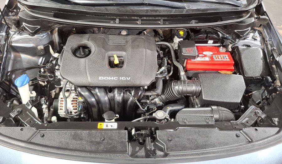 Kia Forte 2.0 L MT Sedan 2017