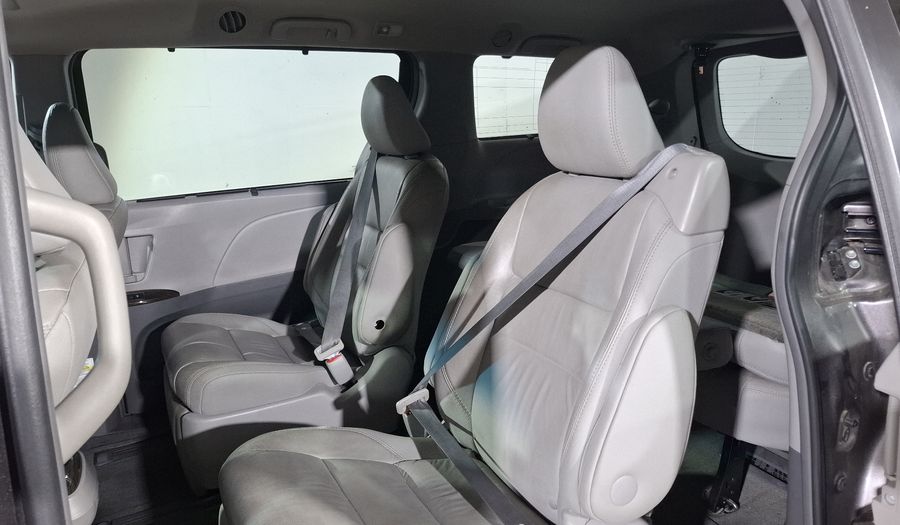 Toyota Sienna 3.5 XLE PIEL AT Minivan 2017
