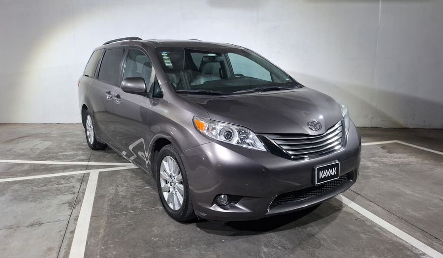 Toyota Sienna 3.5 XLE PIEL AT Minivan 2017