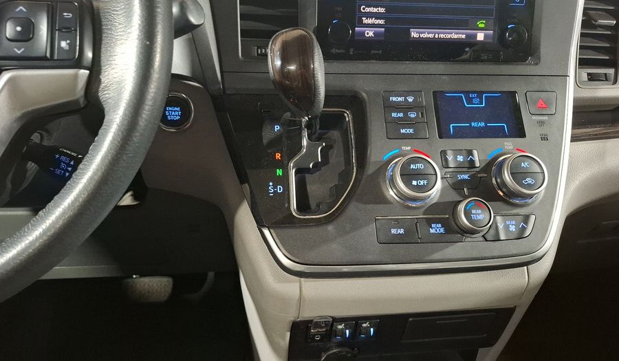 Toyota Sienna 3.5 XLE PIEL AT Minivan 2017