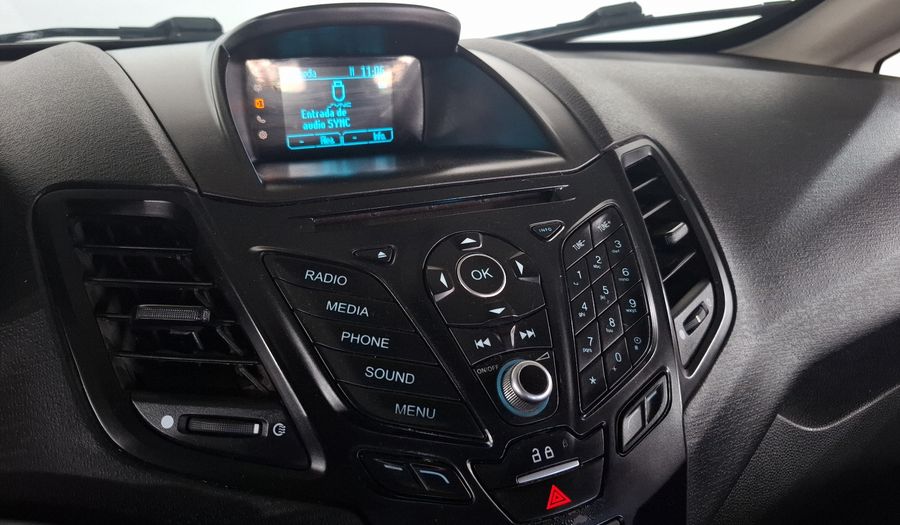 Ford Fiesta 1.6 SE MT Hatchback 2016