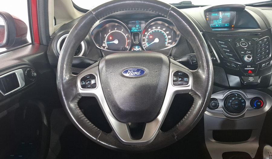 Ford Fiesta 1.6 SE MT Hatchback 2016