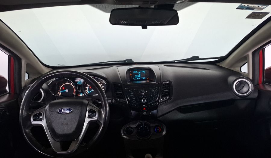 Ford Fiesta 1.6 SE MT Hatchback 2016