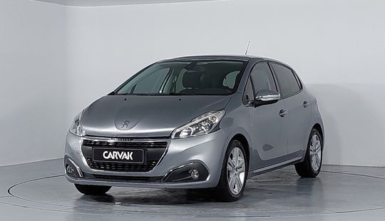 Peugeot • 208