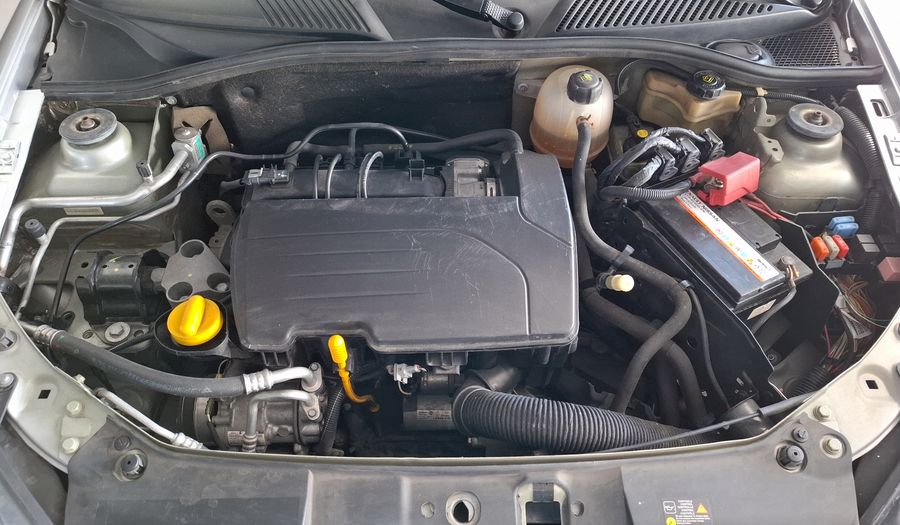 Renault Clio 1.1 CONFORT PACK SAT Hatchback 2015