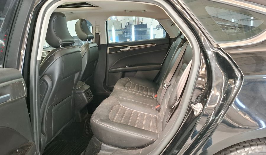 Ford Mondeo 2.0 SE AUTO Sedan 2016