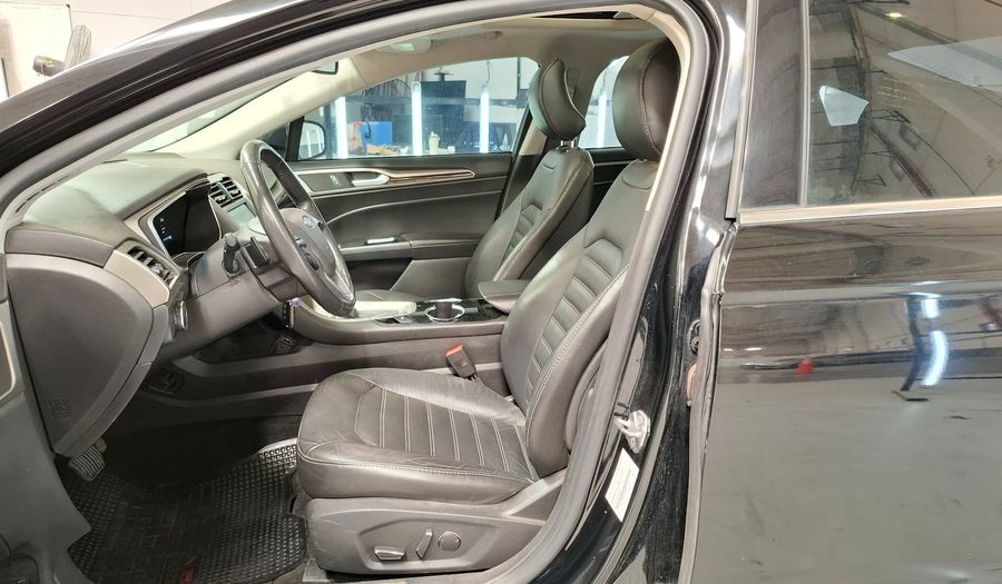 Ford Mondeo 2.0 SE AUTO Sedan 2016