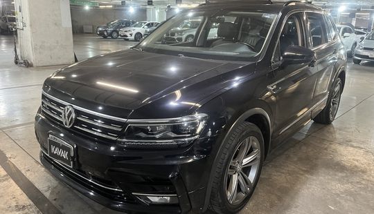 Volkswagen • Tiguan