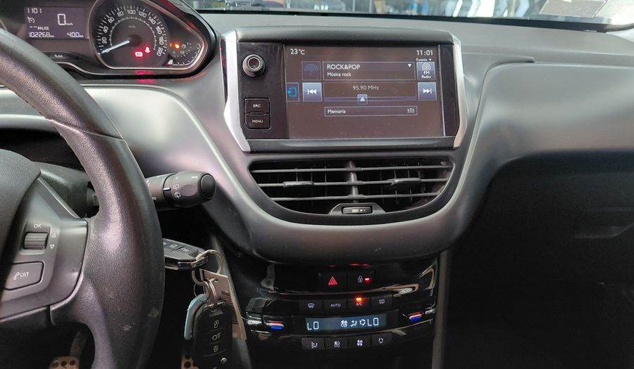 Peugeot 208 1.6 FELINE PACK CUIR Hatchback 2015