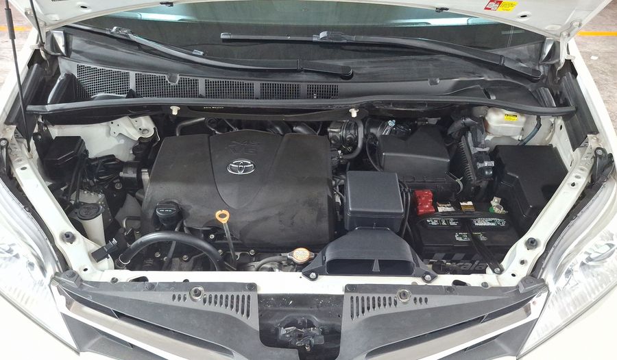 Toyota Sienna 3.5 XLE PIEL AUTO Minivan 2019