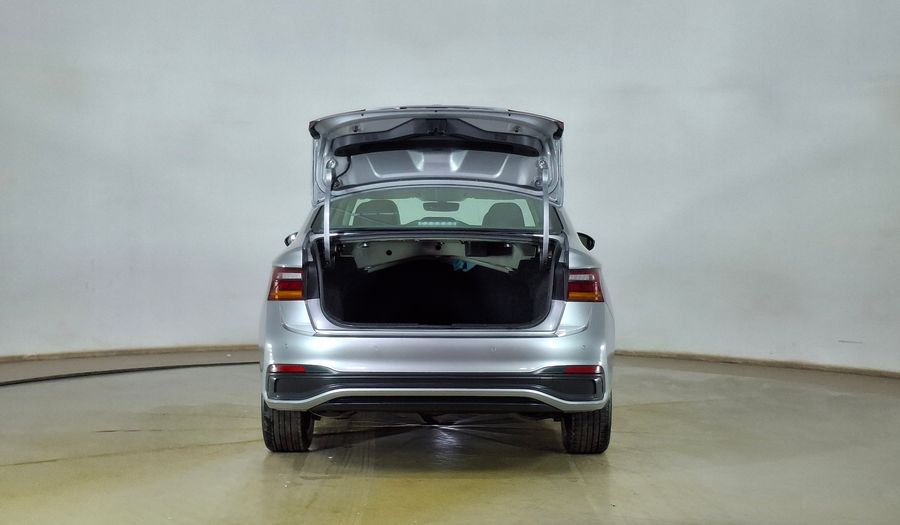 Volkswagen Jetta 1.4 TSI AUTO COMFORTLINE Sedan 2024