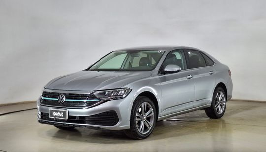 Volkswagen • Jetta