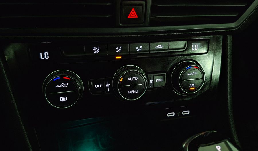 Volkswagen Jetta 1.4 TSI AUTO COMFORTLINE Sedan 2024