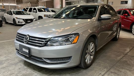 Volkswagen • Passat