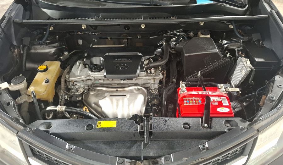 Toyota Rav4 2.5 XLE AT Suv 2013