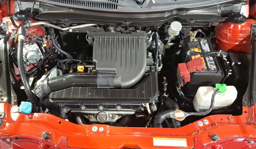 Suzuki Swift 1.4 GLS AT Hatchback 2013