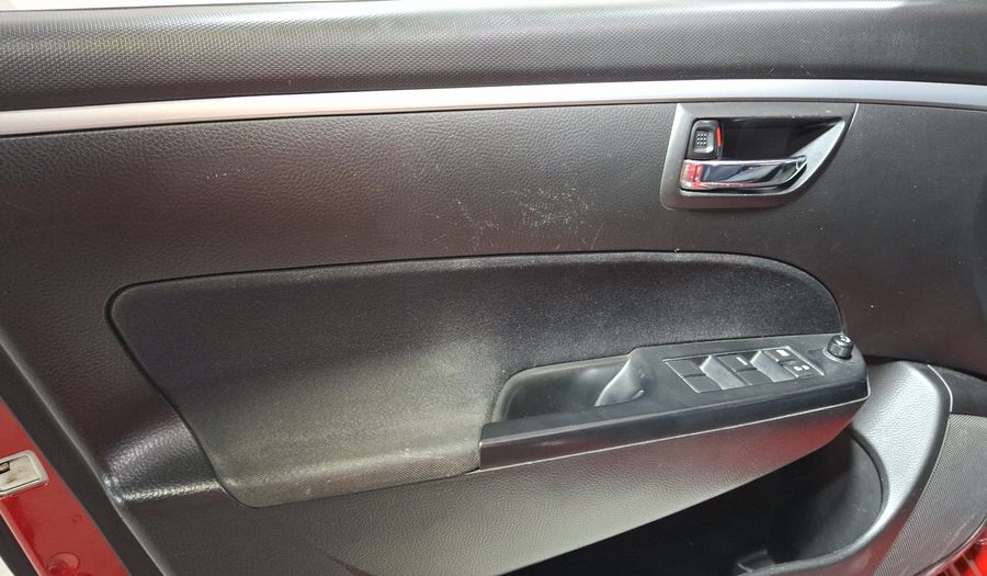 Suzuki Swift 1.4 GLS AT Hatchback 2013