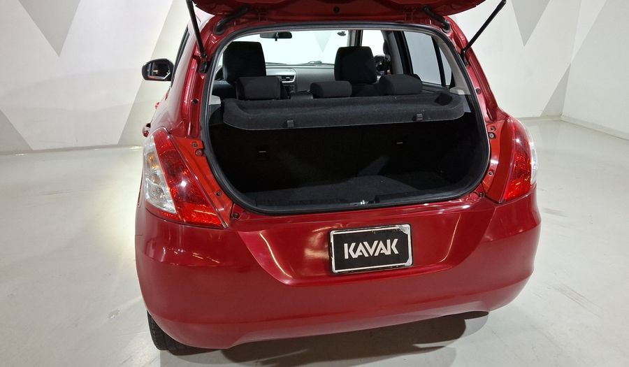 Suzuki Swift 1.4 GLS AT Hatchback 2013