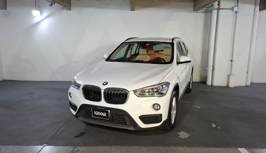 2018 • 63,367 km • Automático