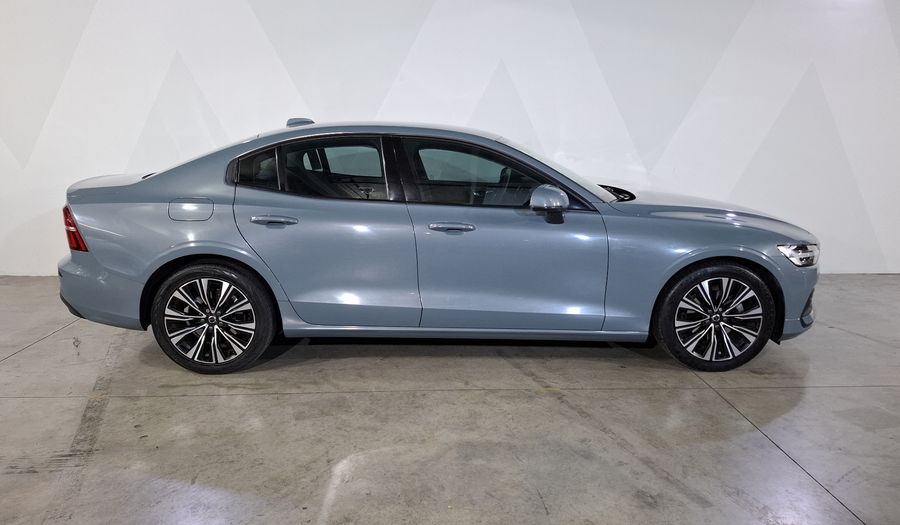 Volvo S60 2.0 B4 MHEV PLUS AUTO Sedan 2023