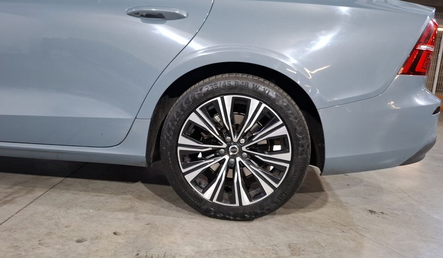 Volvo S60 2.0 B4 MHEV PLUS AUTO Sedan 2023