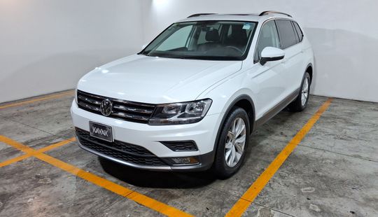 Volkswagen • Tiguan