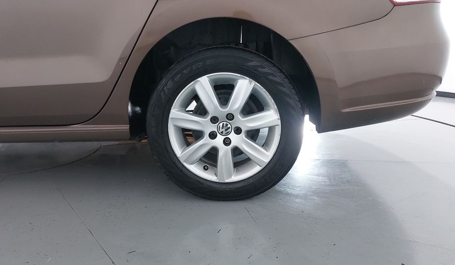 Volkswagen Vento 1.6 ACTIVE TIPTRONIC Sedan 2015