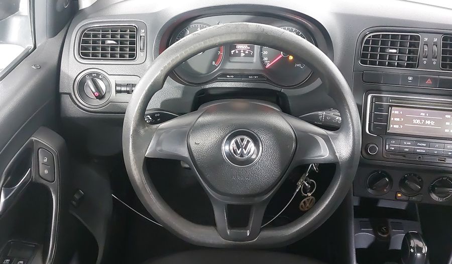 Volkswagen Vento 1.6 ACTIVE TIPTRONIC Sedan 2015