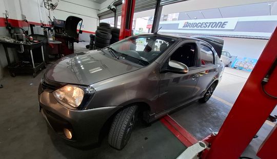 Toyota • Etios