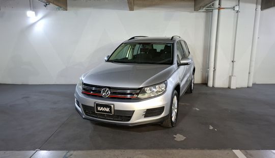 Volkswagen • Tiguan