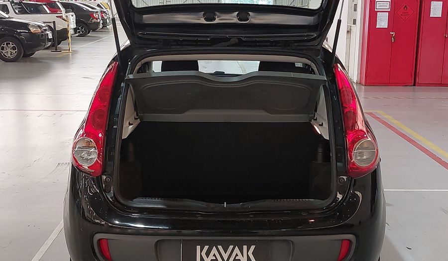 Fiat Palio MPI ATTRACTIVE Hatchback 2015