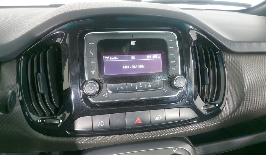 Fiat Uno 1.4 SPORTING Hatchback 2016