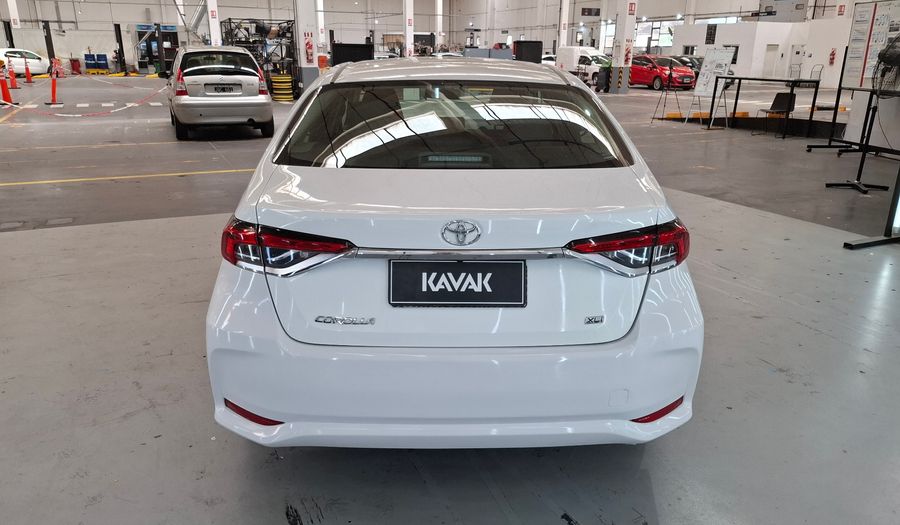 Toyota Corolla 2.0 XLI CVT Sedan 2022