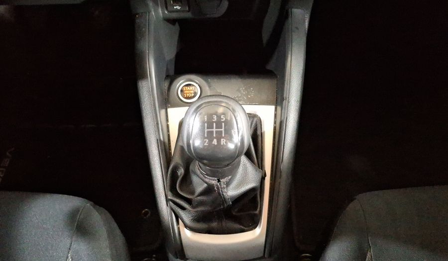 Nissan Versa 1.6 SENSE Sedan 2020